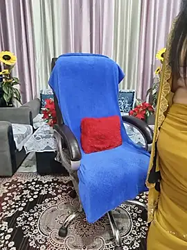 Snapshot of Cute-Raashii chatting on July 23, 5:31 pm Cute-Raashii online show from July 23, 5:31 pm