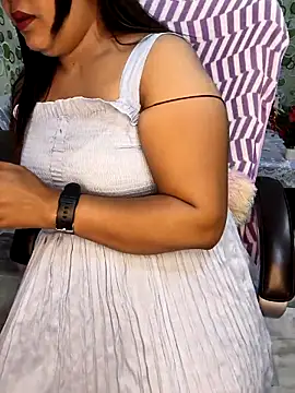 Cute-Raashii online show from November 3, 1:11 am