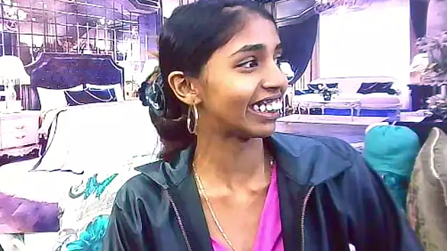 Snapshot of IndianSexySlender chatting on November 6, 5:11 am IndianSexySlender online show from November 6, 5:11 am