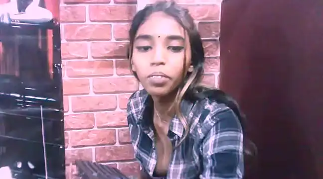 Snapshot of IndianSexySlender chatting on March 12, 11:21 am IndianSexySlender online show from March 12, 11:21 am