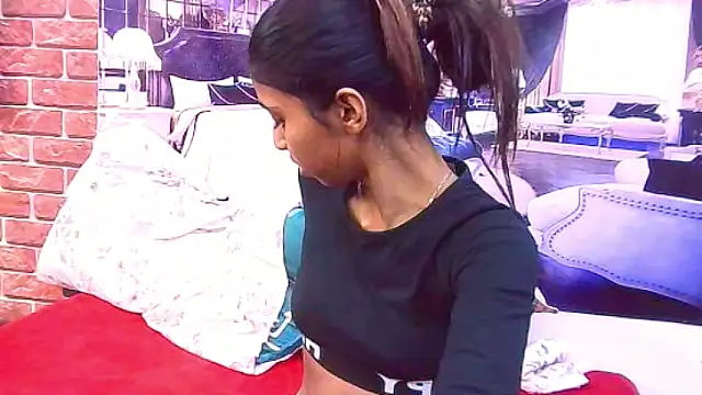 Snapshot of IndianSexySlender chatting on November 17, 5:22 am IndianSexySlender online show from November 17, 5:22 am