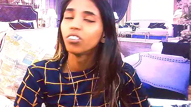 Snapshot of IndianSexySlender chatting on October 30, 5:17 am IndianSexySlender online show from October 30, 5:17 am