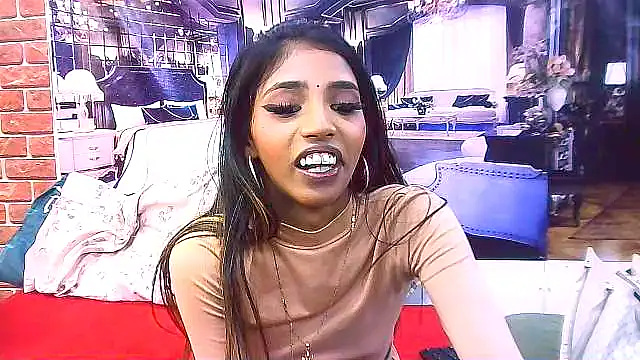 Snapshot of IndianSexySlender chatting on December 3, 5:19 am IndianSexySlender online show from December 3, 5:19 am