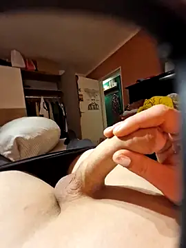 Josephine LIVE online show from February 14, 7:25 pm