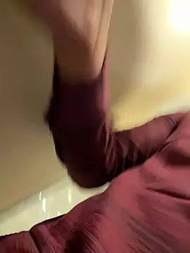 hotboysammy online show from December 18, 6:43 am