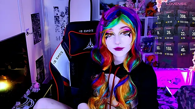 Aki  Ra online show from April 6, 11:28 pm