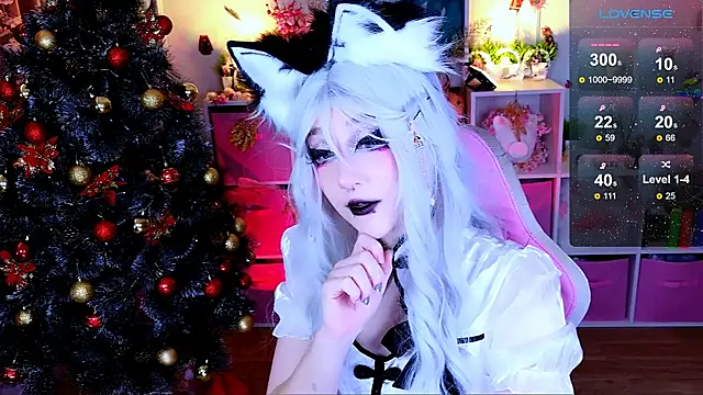 Aki  Ra online show from December 20, 8:55 pm