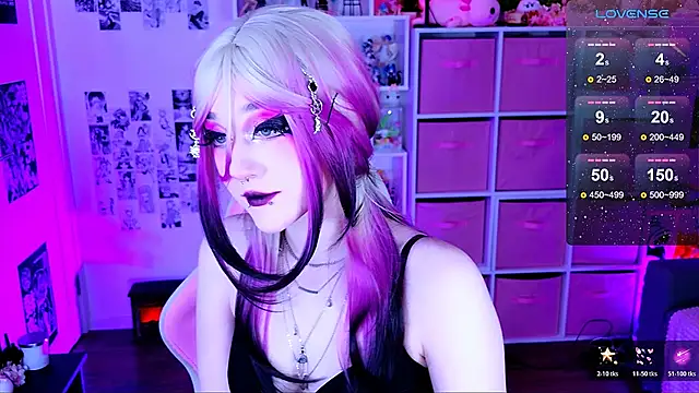 Aki  Ra online show from January 15, 8:01 pm