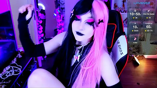 Aki  Ra online show from March 15, 9:33 pm