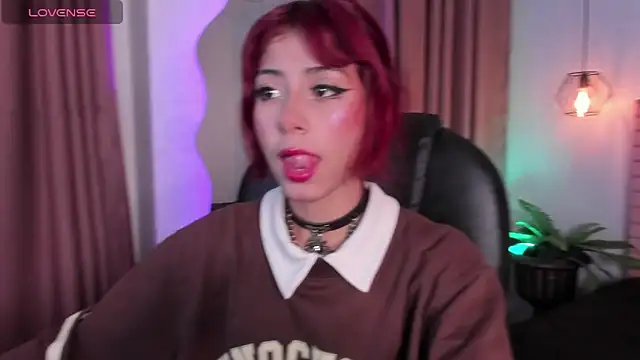 Snapshot of cloe__palmer chatting on March 13, 11:51 am cloe palmer online show from March 13, 11:51 am