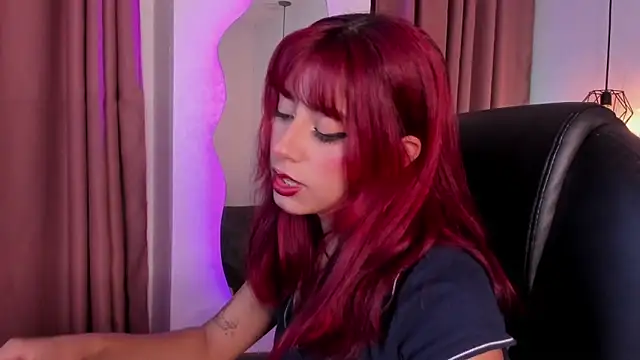 Snapshot of cloe__palmer chatting on March 11, 12:06 pm cloe palmer online show from March 11, 12:06 pm