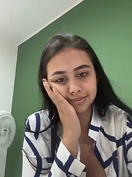 iiris  online show from November 11, 2:45 pm