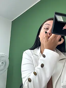 iiris  online show from November 12, 2:54 pm