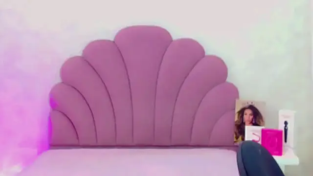 briana sex32 online show from March 6, 4:07 am