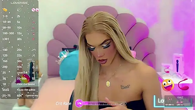 Snapshot of briana_sex32 chatting on March 19, 4:25 am briana sex32 online show from March 19, 4:25 am