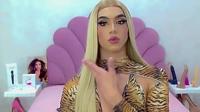 briana sex32 online show from February 15, 7:57 pm