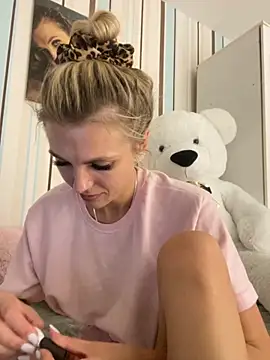 Snapshot of Liya_my chatting on September 9, 6:17 pm Liya my online show from September 9, 6:17 pm