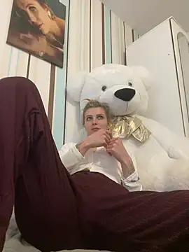 Liya my online show from March 18, 1:24 pm