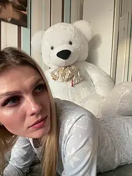 Liya my online show from December 17, 1:27 pm