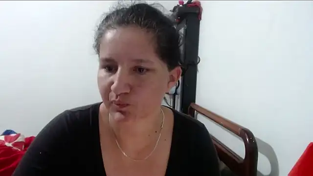 Snapshot of Angelinna_Milf chatting on September 13, 5:35 pm Angelinna Milf online show from September 13, 5:35 pm