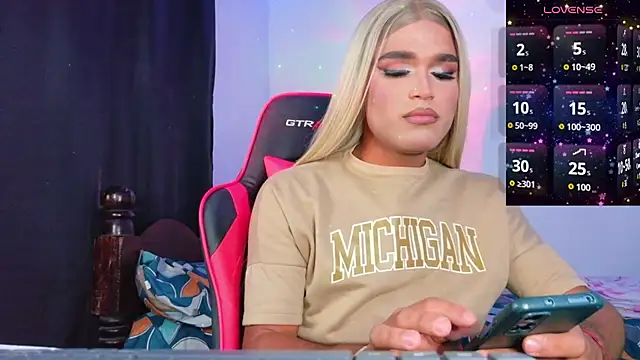 Snapshot of AllisonsweetZ chatting on September 25, 7:20 pm AllisonsweetZ online show from September 25, 7:20 pm