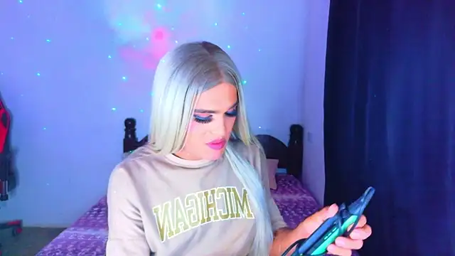 AllisonsweetZ online show from May 26, 4:21 am