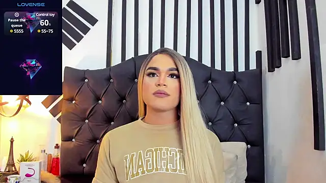 Snapshot of AllisonsweetZ chatting on March 10, 1:21 pm AllisonsweetZ online show from March 10, 1:21 pm