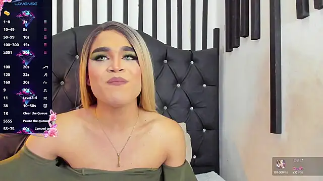 Snapshot of AllisonsweetZ chatting on March 8, 8:03 pm AllisonsweetZ online show from March 8, 8:03 pm