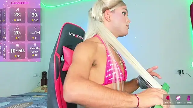 Snapshot of AllisonsweetZ chatting on October 18, 8:11 pm AllisonsweetZ online show from October 18, 8:11 pm