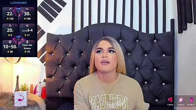 Snapshot of AllisonsweetZ chatting on March 10, 4:25 pm AllisonsweetZ online show from March 10, 4:25 pm