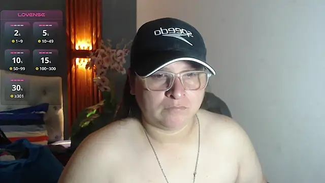 Snapshot of katty_femdom chatting on June 14, 9:43 am katty femdom online show from June 14, 9:43 am