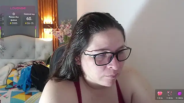 Snapshot of katty_femdom chatting on January 11, 8:54 am katty femdom online show from January 11, 8:54 am