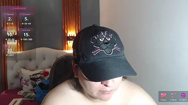 Snapshot of katty_femdom chatting on February 14, 12:27 pm katty femdom online show from February 14, 12:27 pm