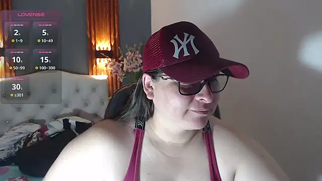 Snapshot of katty_femdom chatting on February 7, 9:39 am katty femdom online show from February 7, 9:39 am