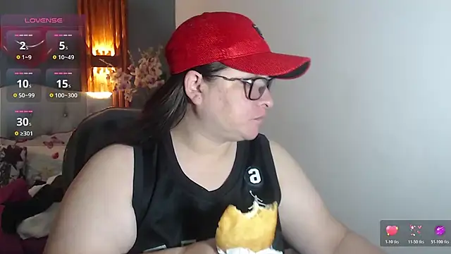 Snapshot of katty_femdom chatting on February 18, 12:01 pm katty femdom online show from February 18, 12:01 pm