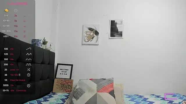 Snapshot of RoddyRich11 chatting on January 7, 12:43 pm RoddyRich11 online show from January 7, 12:43 pm