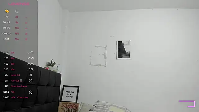 Snapshot of RoddyRich11 chatting on February 4, 12:00 pm RoddyRich11 online show from February 4, 12:00 pm