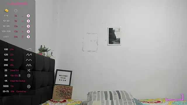 RoddyRich11 online show from April 4, 12:45 pm