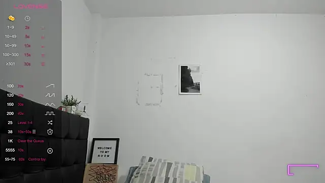 Snapshot of RoddyRich11 chatting on February 27, 10:59 am RoddyRich11 online show from February 27, 10:59 am