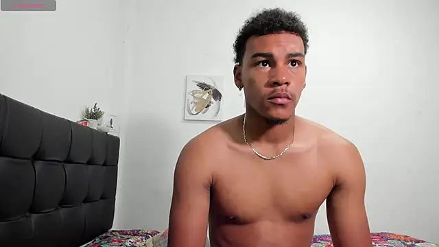 Snapshot of RoddyRich11 chatting on December 17, 11:26 am RoddyRich11 online show from December 17, 11:26 am