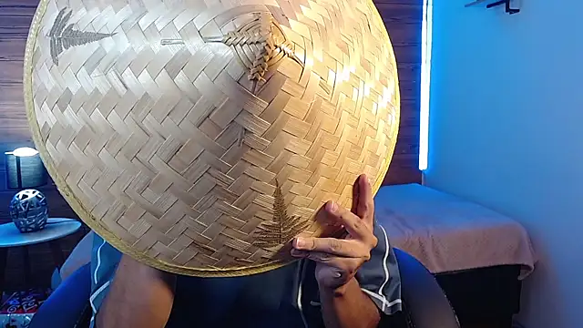 jhoellx online show from October 31, 9:43 pm