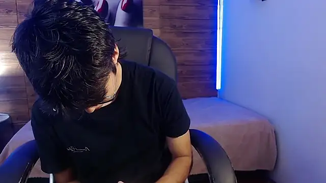 jhoellx online show from November 11, 7:52 pm