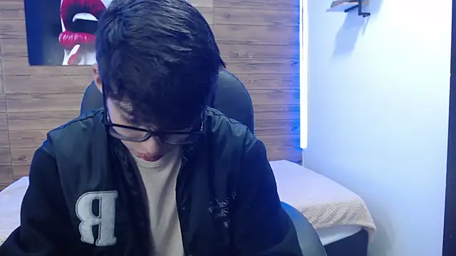 jhoellx online show from February 11, 12:47 pm