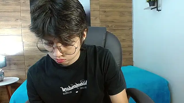 jhoellx online show from December 2, 7:37 pm