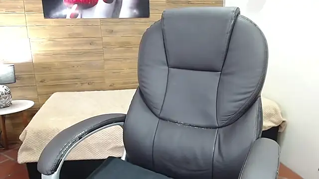 jhoellx online show from October 7, 7:48 pm