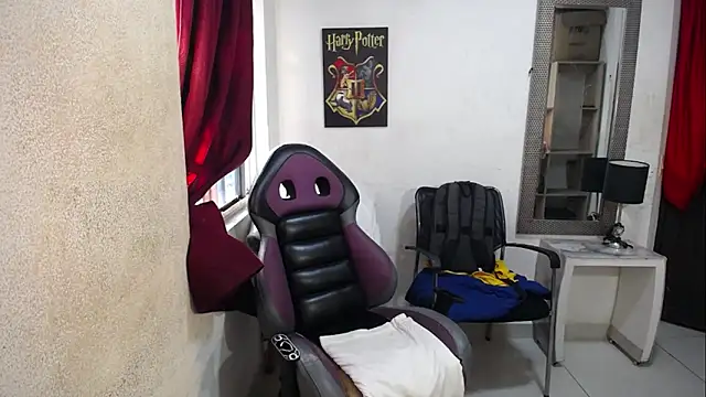 Snapshot of diabla_sexyboobs chatting on February 7, 9:12 pm diabla sexyboobs online show from February 7, 9:12 pm