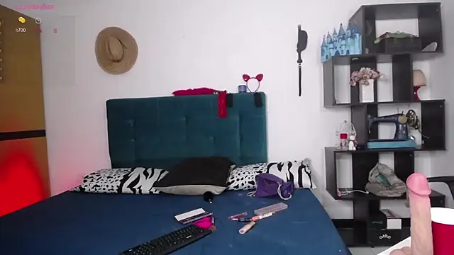 Snapshot of diabla_sexyboobs chatting on March 21, 12:18 am diabla sexyboobs online show from March 21, 12:18 am