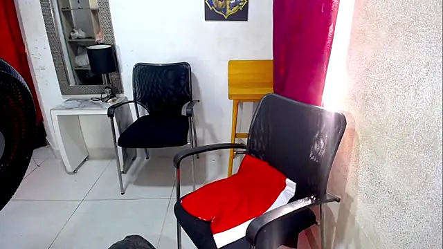 Snapshot of diabla_sexyboobs chatting on February 21, 9:17 pm diabla sexyboobs online show from February 21, 9:17 pm