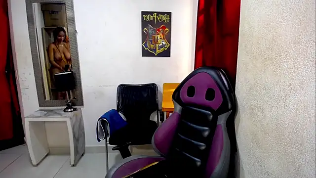 Snapshot of diabla_sexyboobs chatting on February 14, 9:37 pm diabla sexyboobs online show from February 14, 9:37 pm