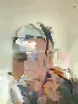 Snapshot of Cristian_099 chatting on July 13, 3:11 pm Cristian 099 online show from July 13, 3:11 pm